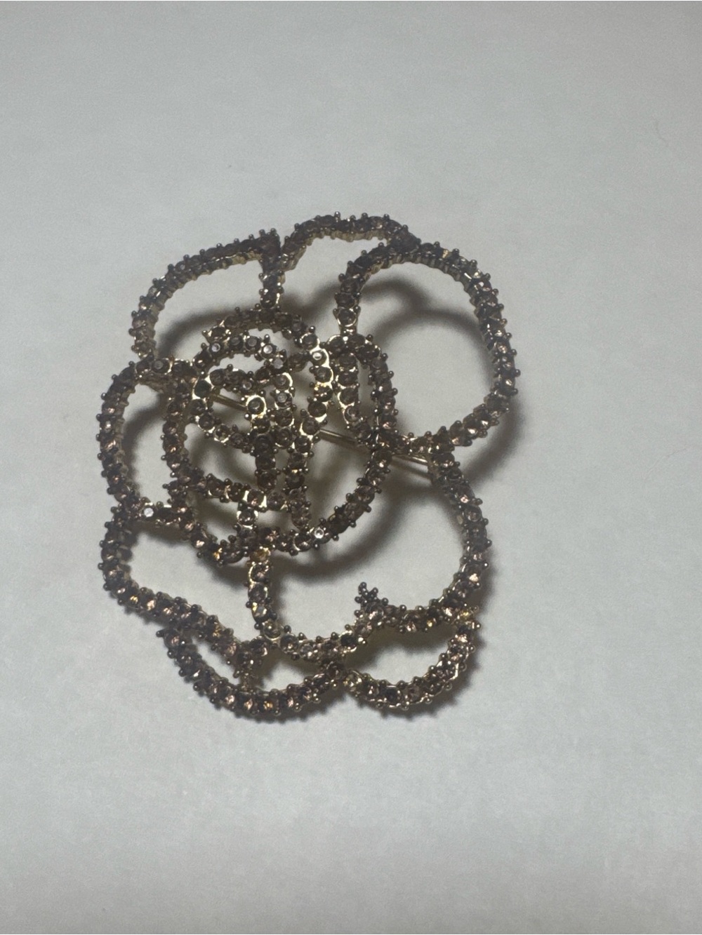 Vintage Gold-Tone Brown Crystal Flower Brooch - Sparkling Floral Pin